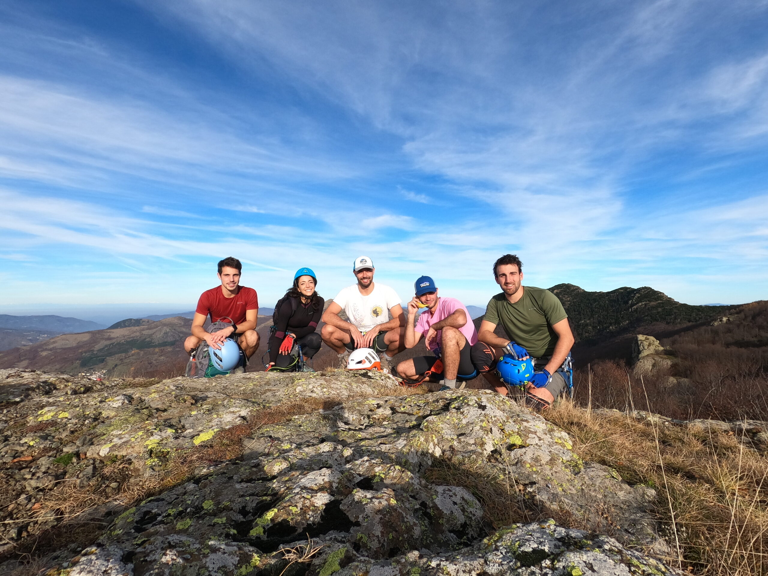 Le due vie ferrate del Parco dell'Aveto unite in un anello escursionistico che permette di immergersi nei boschi di questo angolo protetto di Appennino ligure.