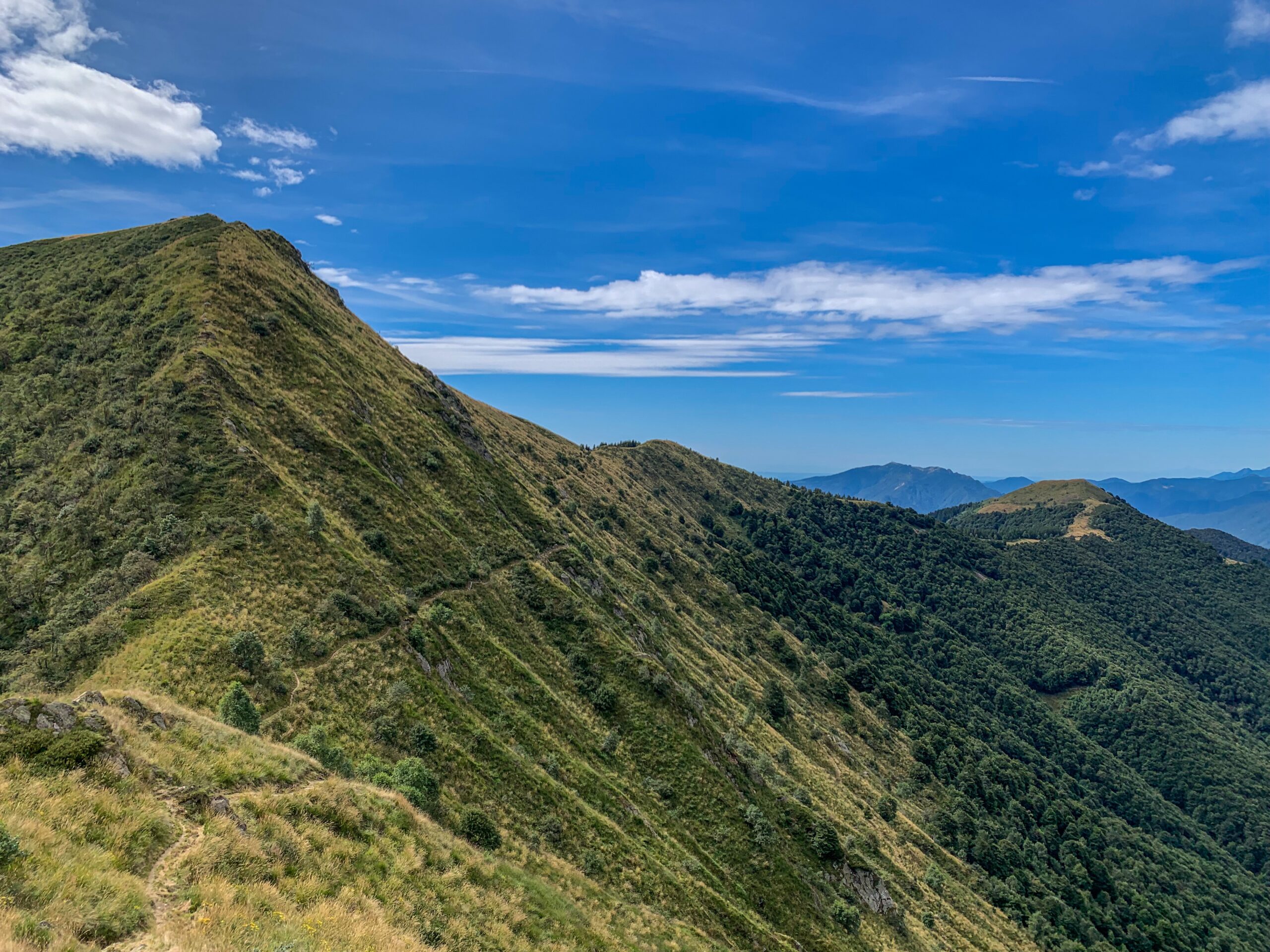 Traccia a mezzacosta percorsa da Pian Cavallone